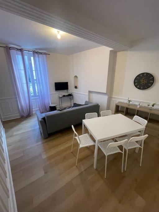 Appartement Ancien A Orléans Extérieur photo